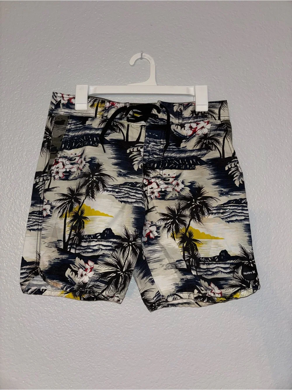 Hurley Tropical Print Men’s Swim Board Shorts - Navy, Cream & Yellow